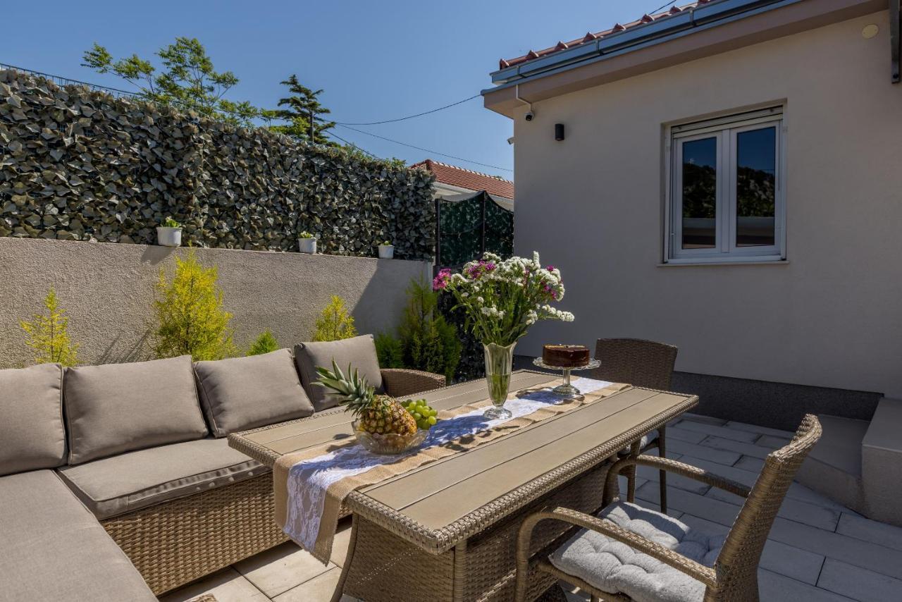 Villa Katess With Heated Pool Σπλιτ Εξωτερικό φωτογραφία