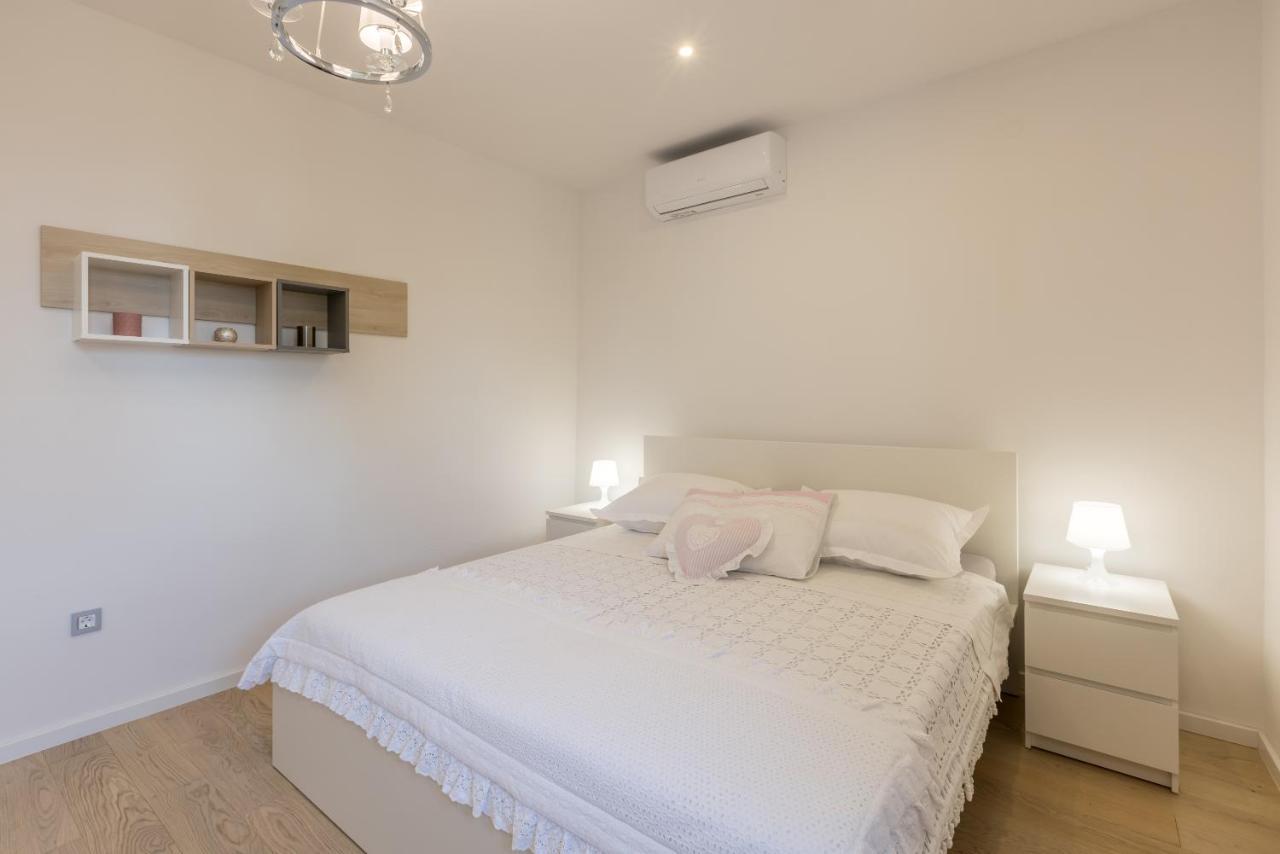 Villa Katess With Heated Pool Σπλιτ Εξωτερικό φωτογραφία