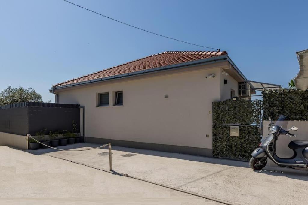 Villa Katess With Heated Pool Σπλιτ Εξωτερικό φωτογραφία